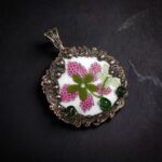 Подвеска фрагмент винтажного фарфора Романс лепестков — изображение 2