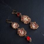 Серьги из фрагмента винтажного фарфора Алые осколки — изображение 2